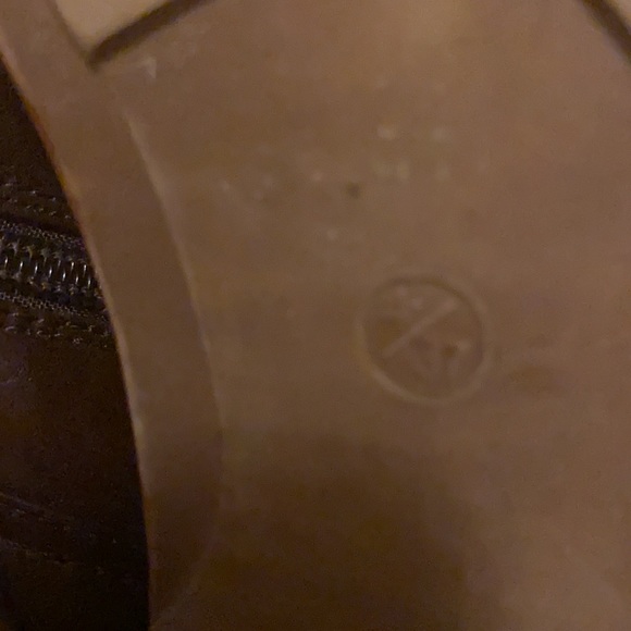 Brown boots - Picture 6 of 6